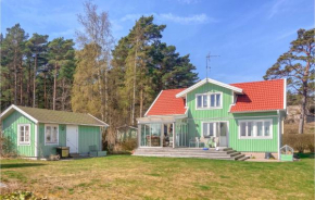 Nice Home In Resö With Kitchen